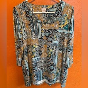 Chico’s tunic style top sz 1‎ -US size M . Beautiful neck detail!